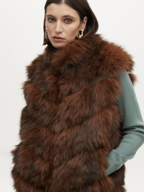 PELLICCIA SMANICATA  LOLA CASADEMUNT