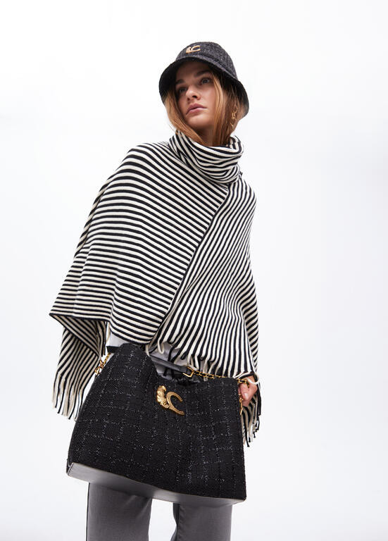 PONCHO LC  LOLA CASADEMUNT